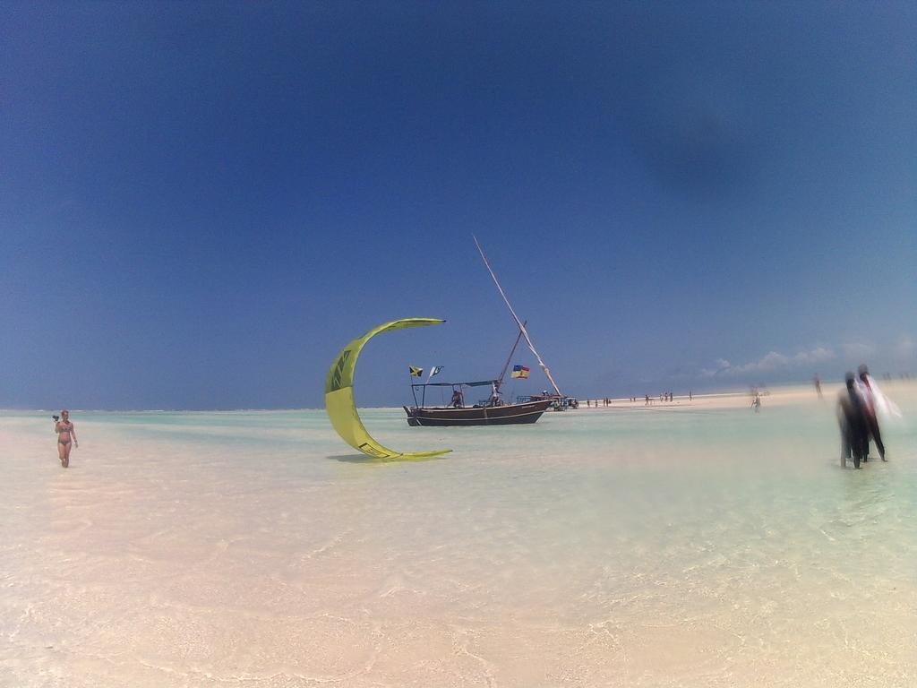Malaika Beach Villas Малинди Екстериор снимка