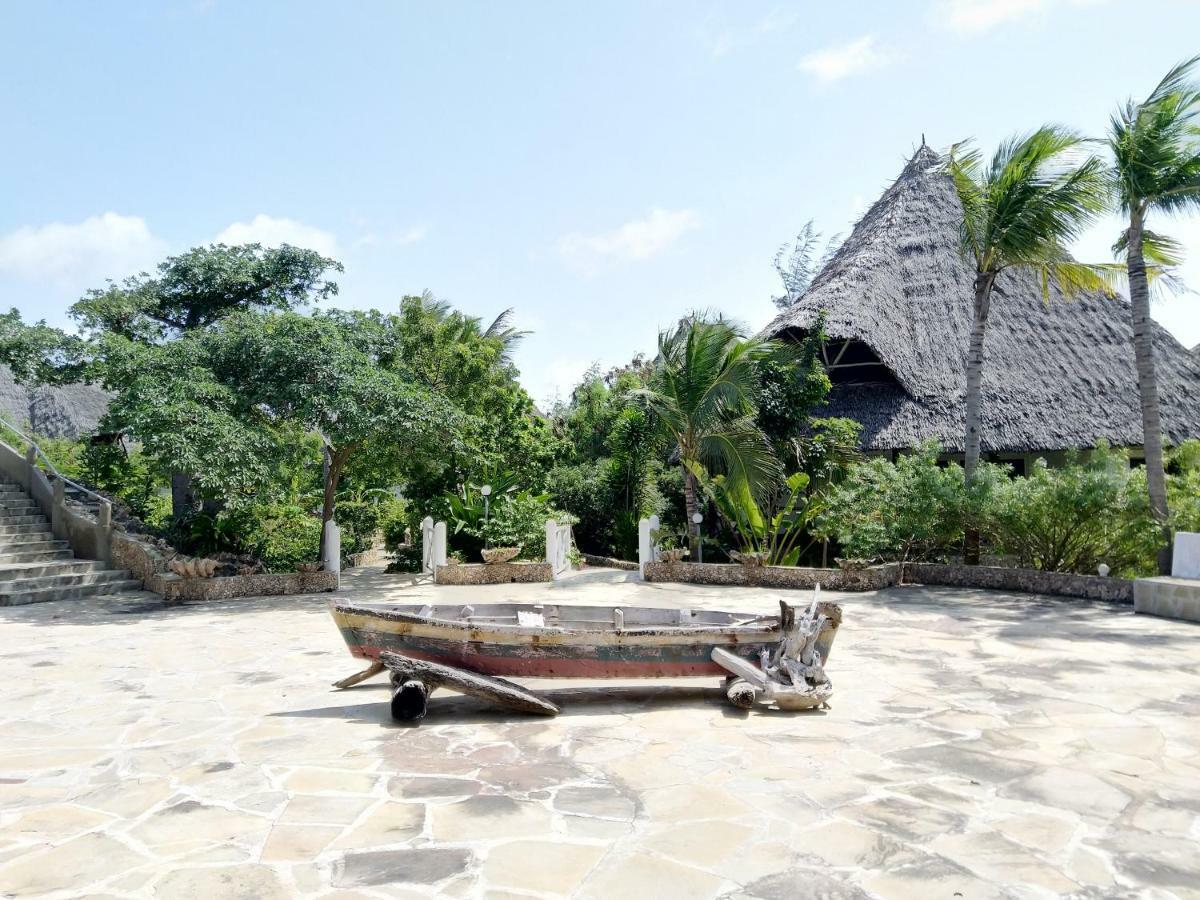 Malaika Beach Villas Малинди Екстериор снимка