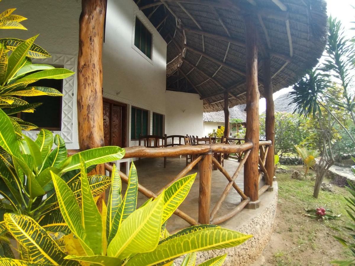 Malaika Beach Villas Малинди Екстериор снимка