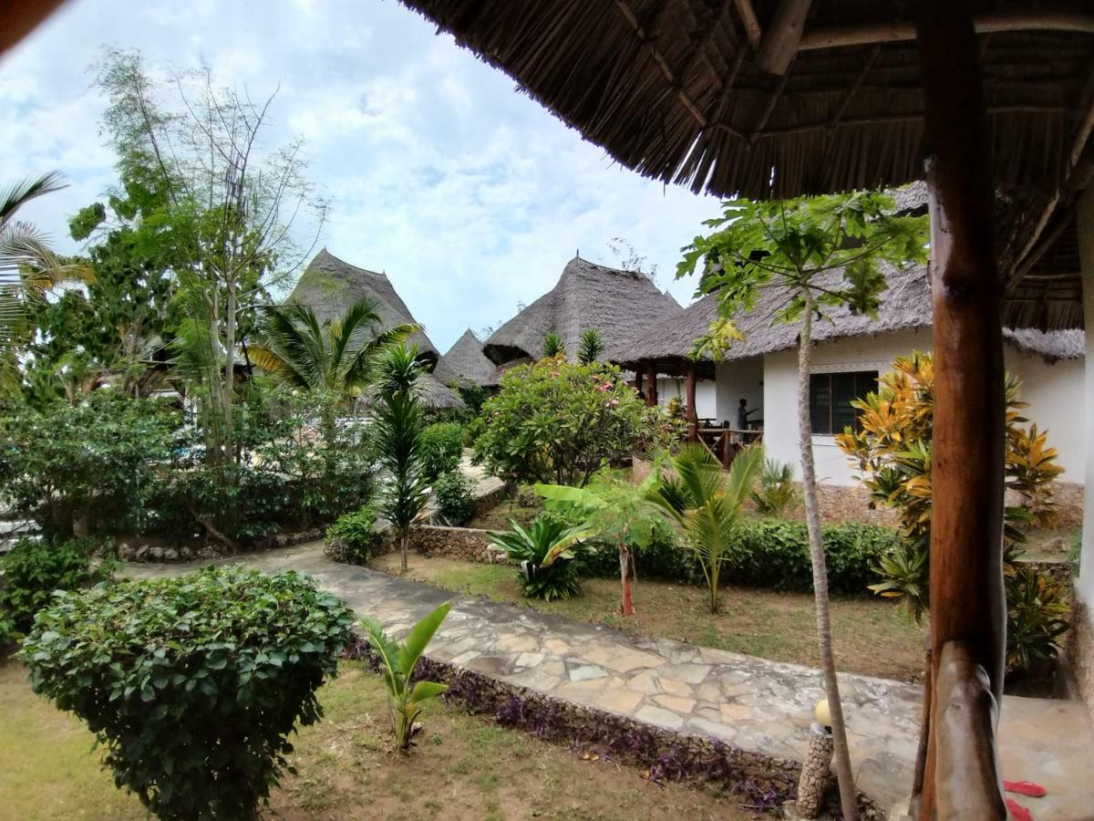 Malaika Beach Villas Малинди Екстериор снимка