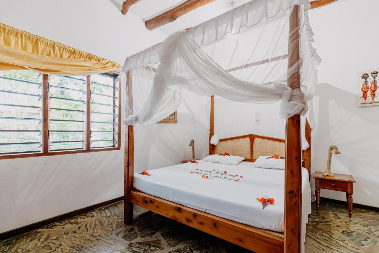 Malaika Beach Villas Малинди Екстериор снимка