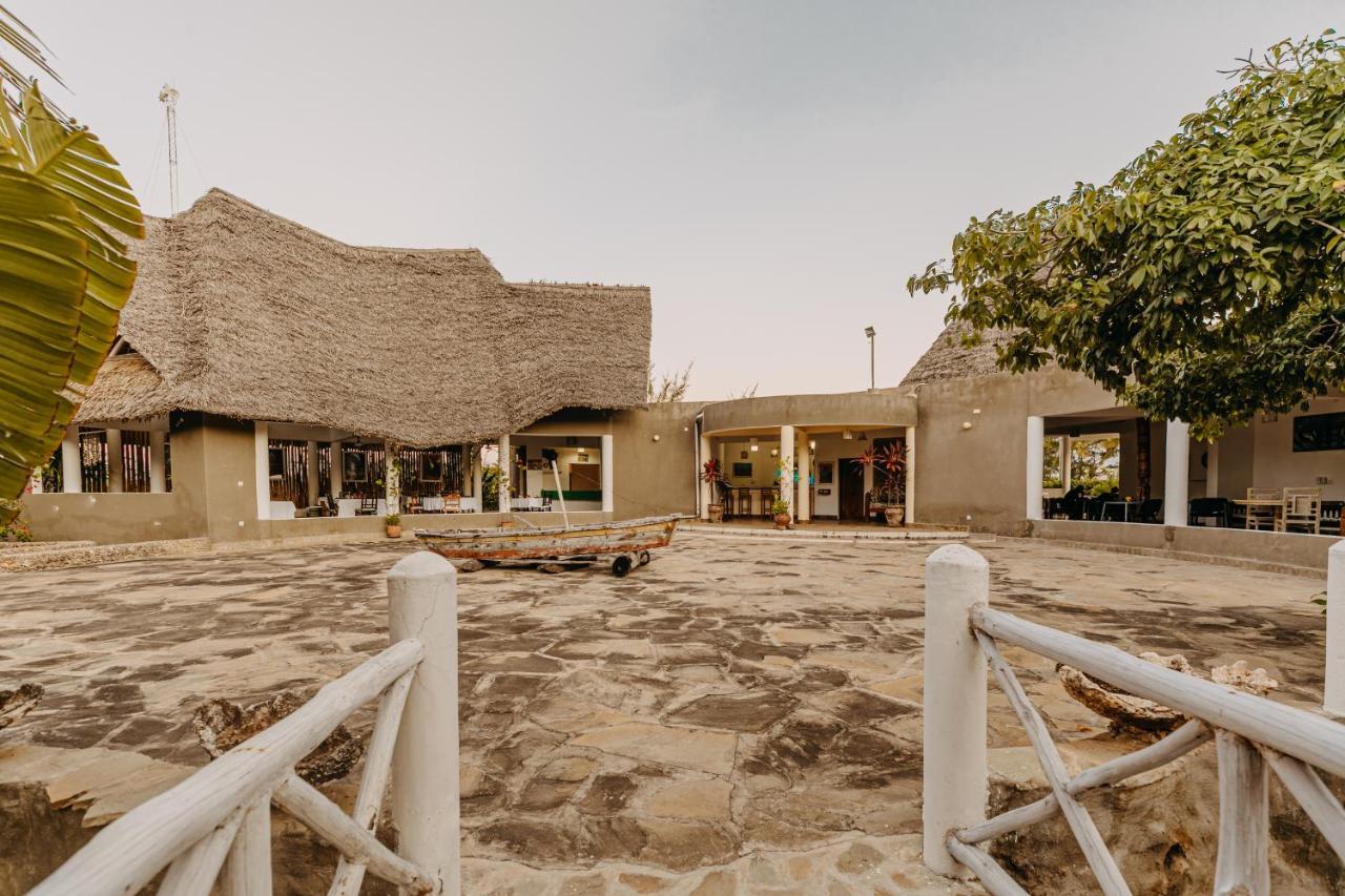 Malaika Beach Villas Малинди Екстериор снимка